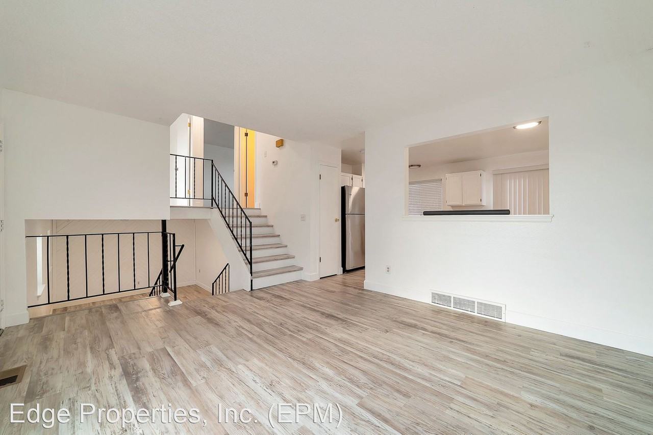 1882 S Walden Way - Photo 2 of 11