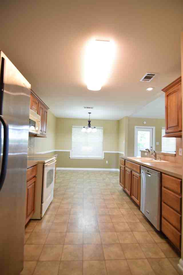 1204 Westend Dr - Photo 6 of 25