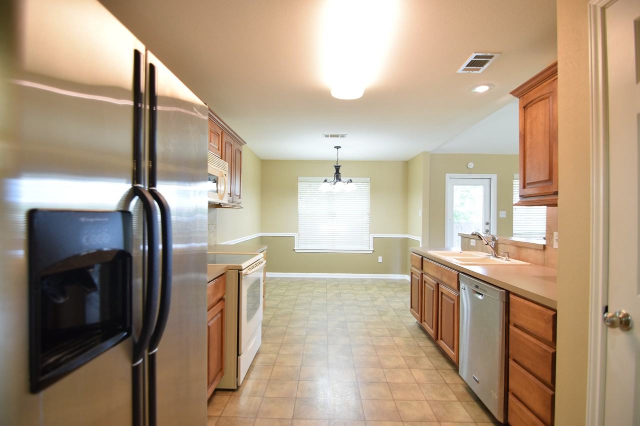 1204 Westend Dr - Photo 7 of 25