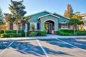 Bristol Apartments - Photo 3 of 11