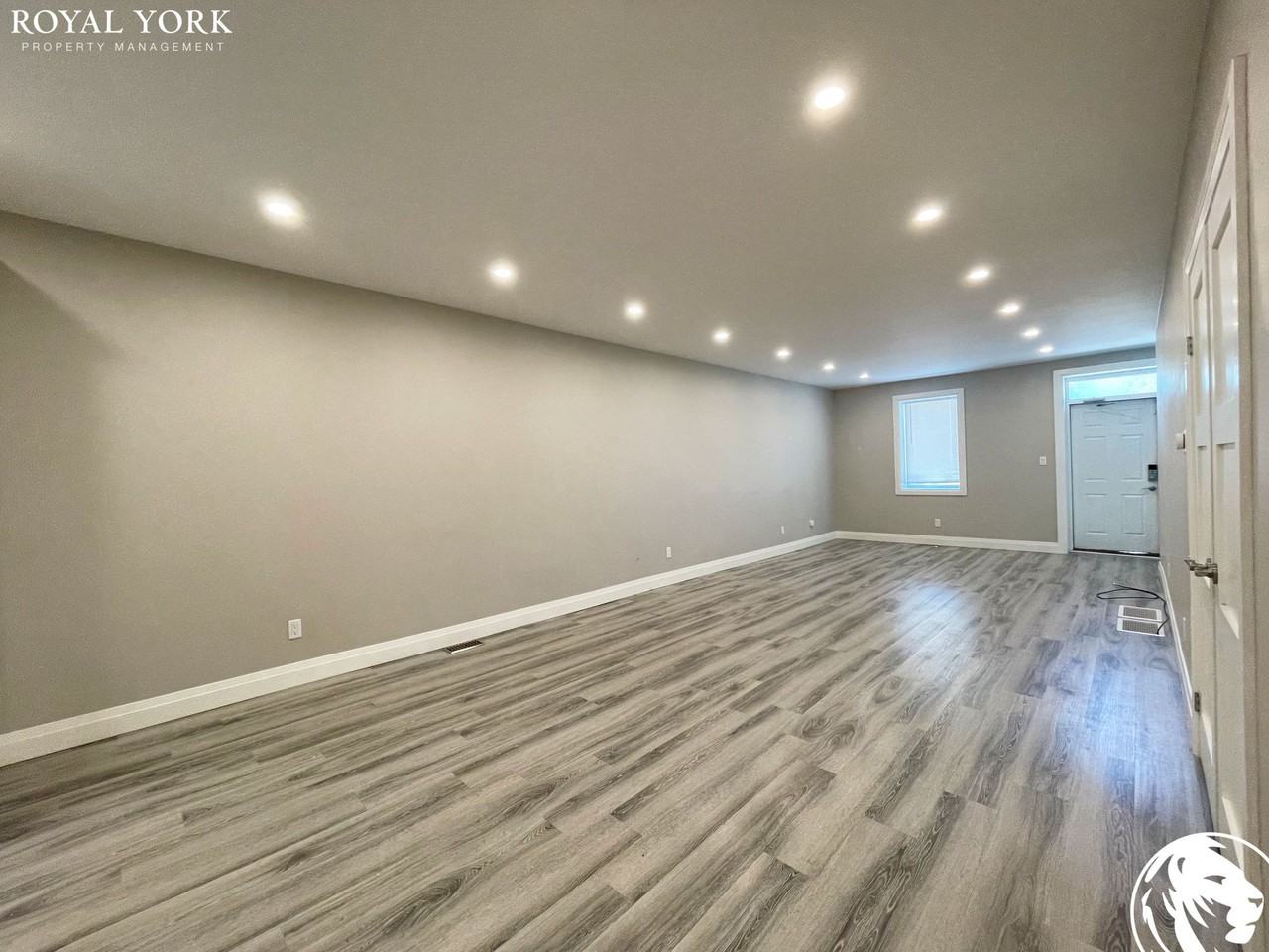 390 Cannon St E - Photo 2 of 19