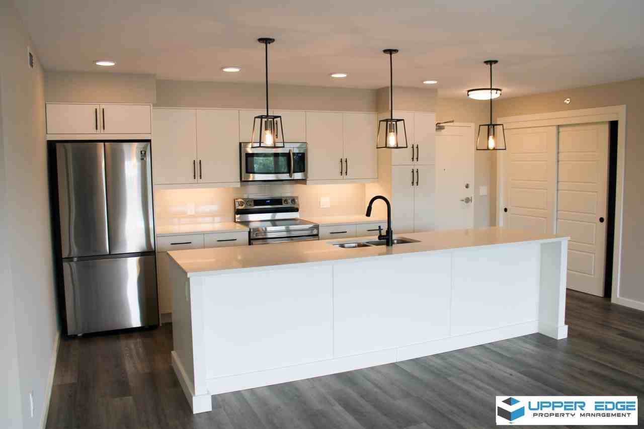 545 415545 Dale Blvd, Winnipeg, MB R3R 3Y9 3 Bedroom Apartment for