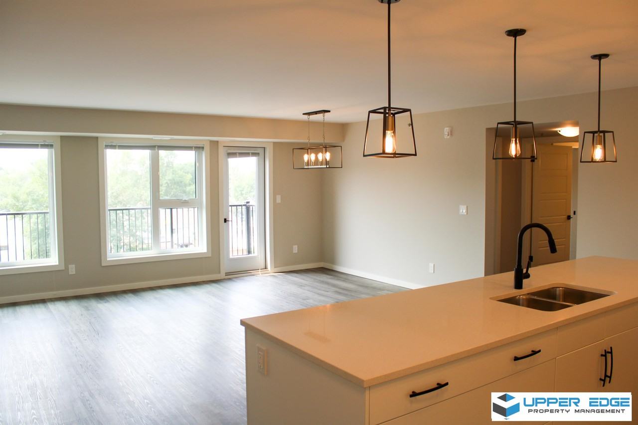 545 415545 Dale Blvd, Winnipeg, MB R3R 3Y9 3 Bedroom Apartment for