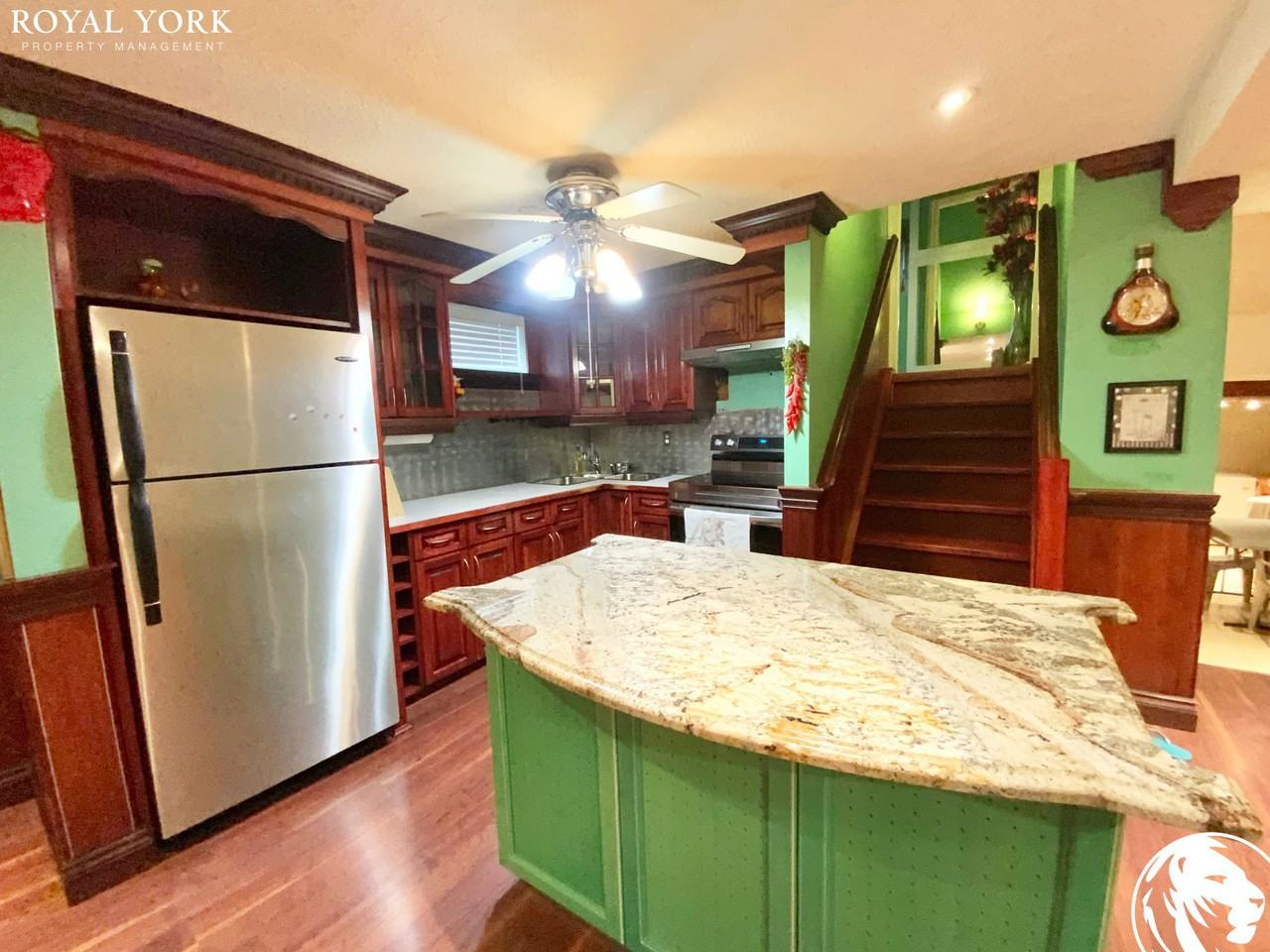 12 Demaris Ave - Photo 2 of 15