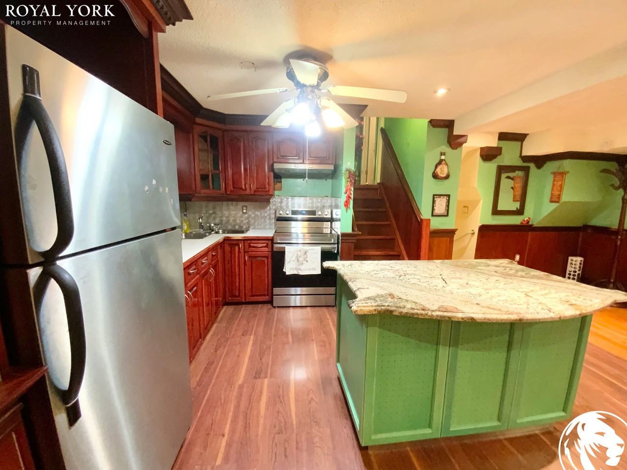 12 Demaris Ave - Photo 3 of 15