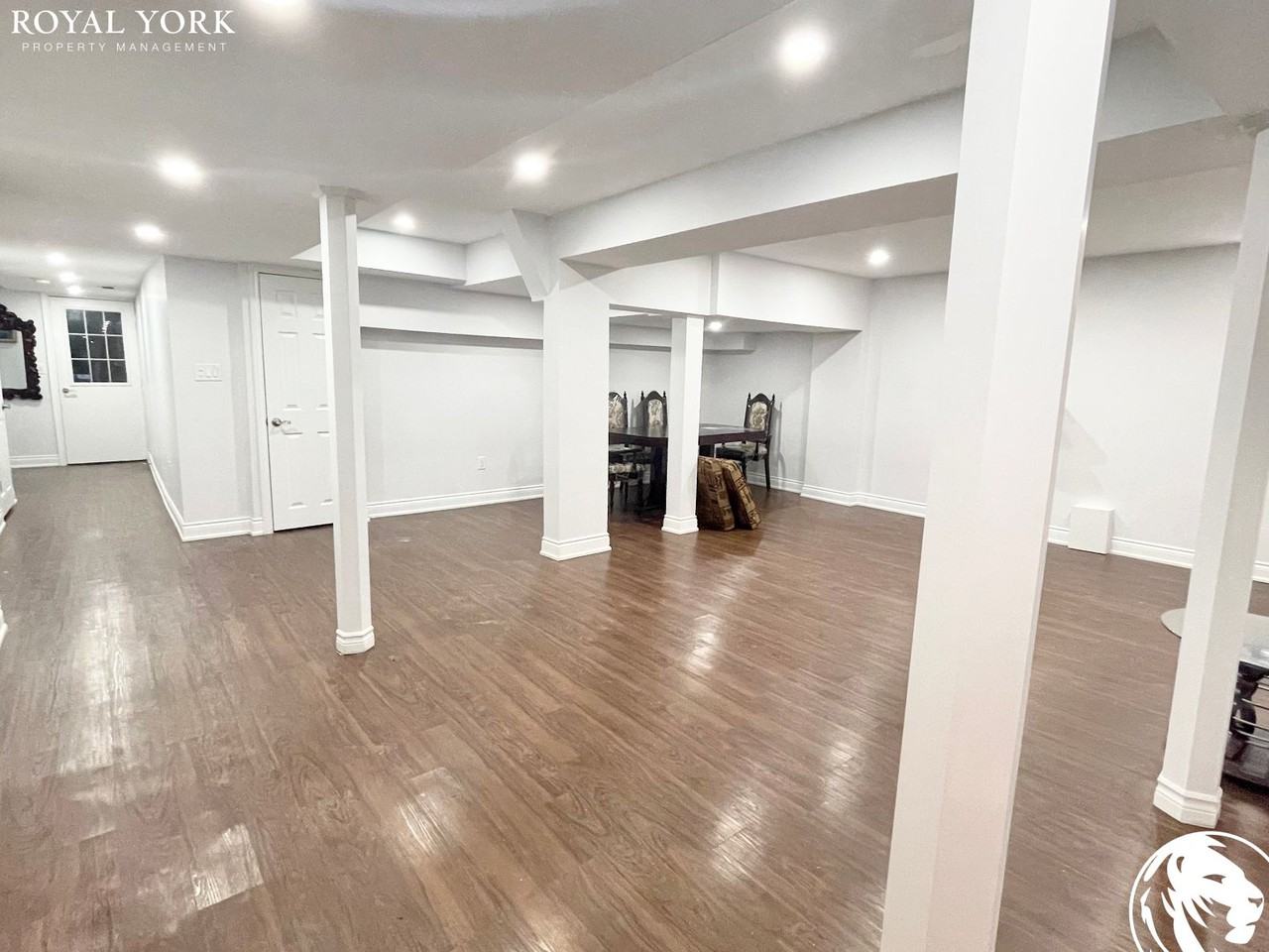 77 Riverhill Dr - Photo 2 of 19