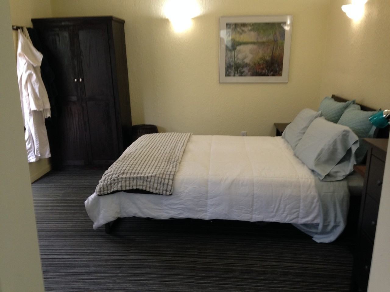 1515 Valley Rd - Photo 2 of 8