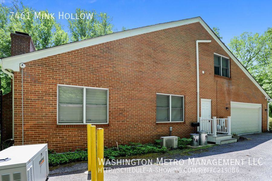 7461 Mink Hollow Rd - Photo 3 of 16