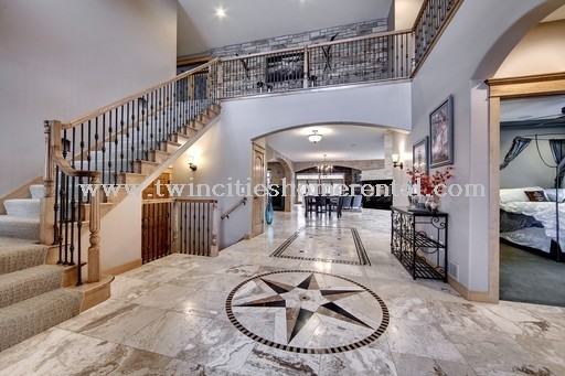 10460 Vermillion Cir NE - Photo 3 of 24