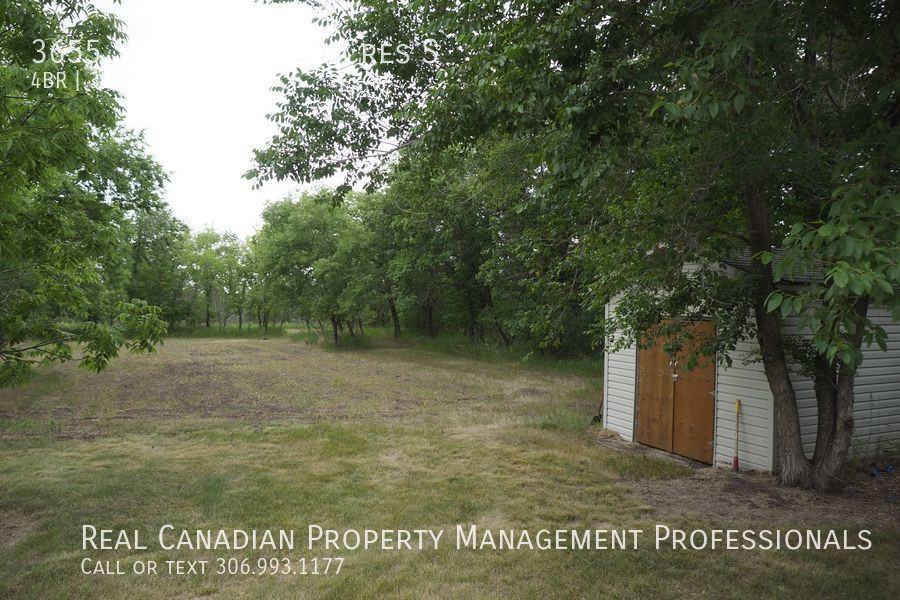 3655 3655 Saskatchewan Cres S - Photo 3 of 40