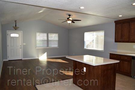 1436 Katharine Ave - Photo 2 of 12