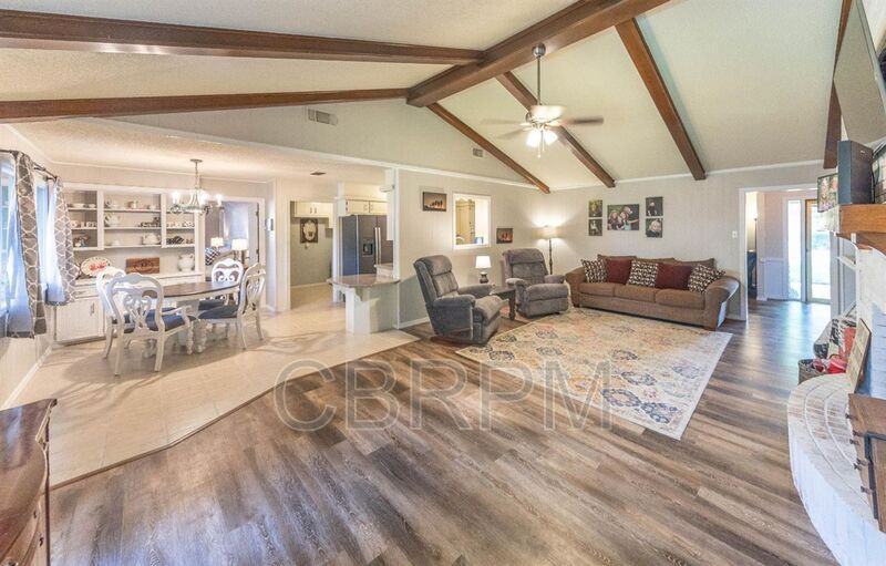 2633 77th St - Photo 3 of 21