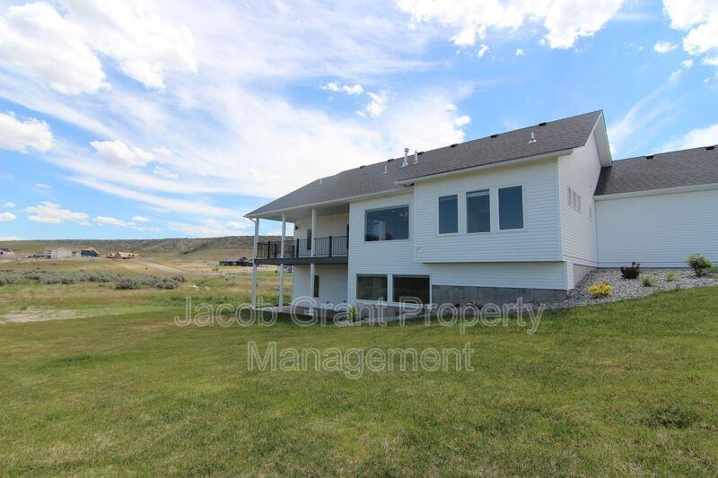 7110 S High Willow Ln - Photo 3 of 32