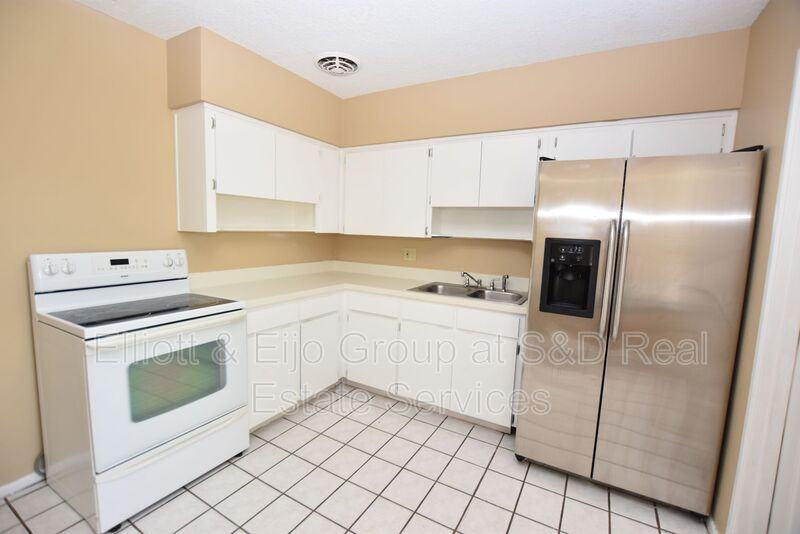 2920 Hickory St Nw - Photo 2 of 20