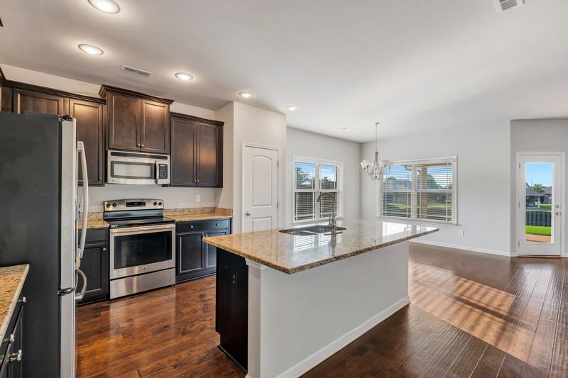 861 River Landing Boulevard - Photo 6 of 50