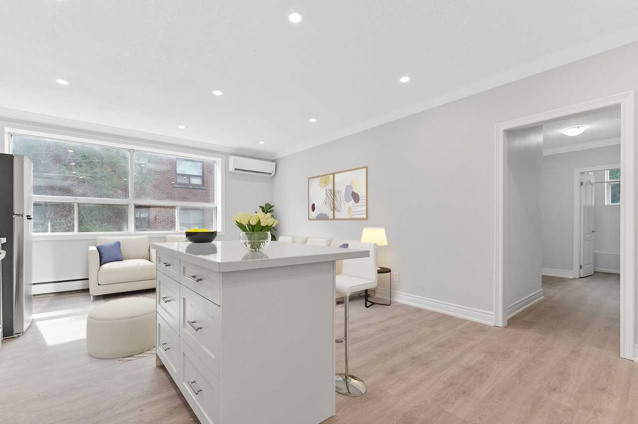 112 Saint Joseph's Drive 206, Hamilton, ON L8N 2E7 2 Bedroom