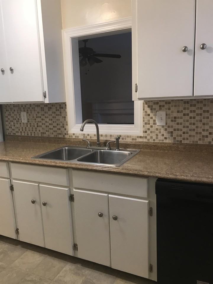 2200 Thurmond Pl #1 - Photo 7 of 17