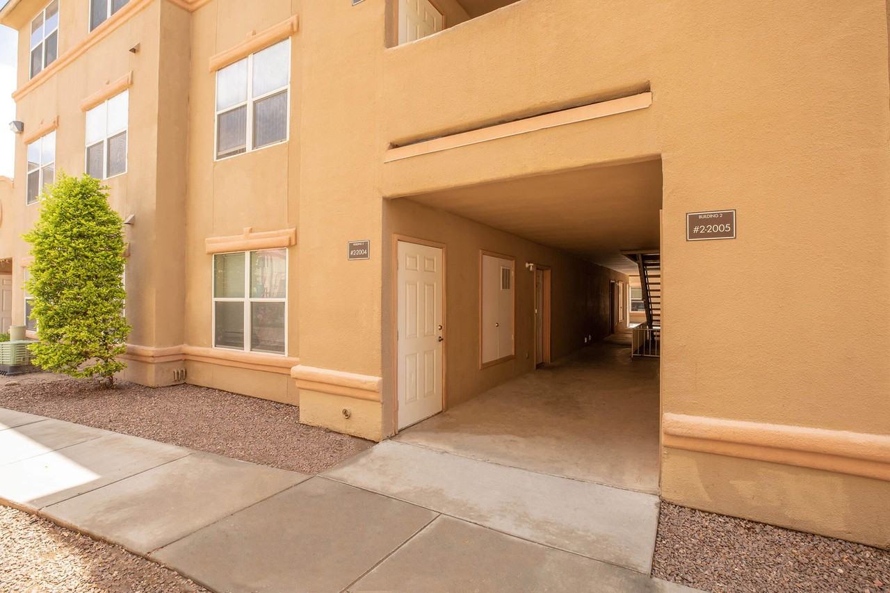 Desert Villas - Photo 2 of 21