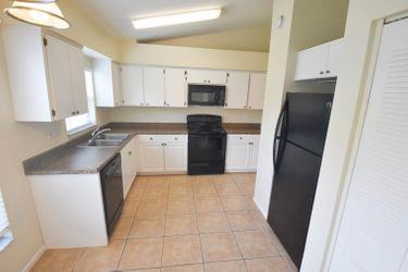 11124 Windpoint Dr - Photo 3 of 14