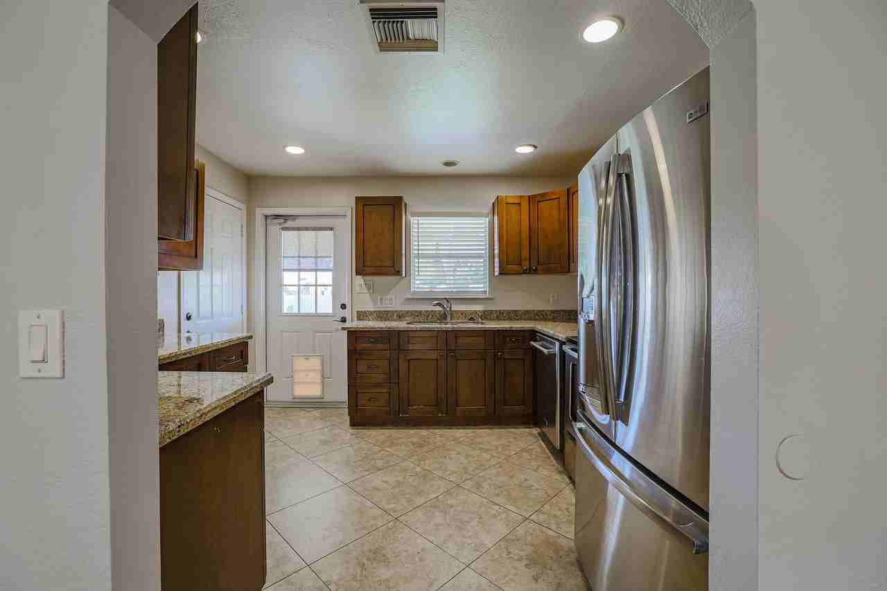 18626 N 29th Pl #1 - Photo 5 of 10