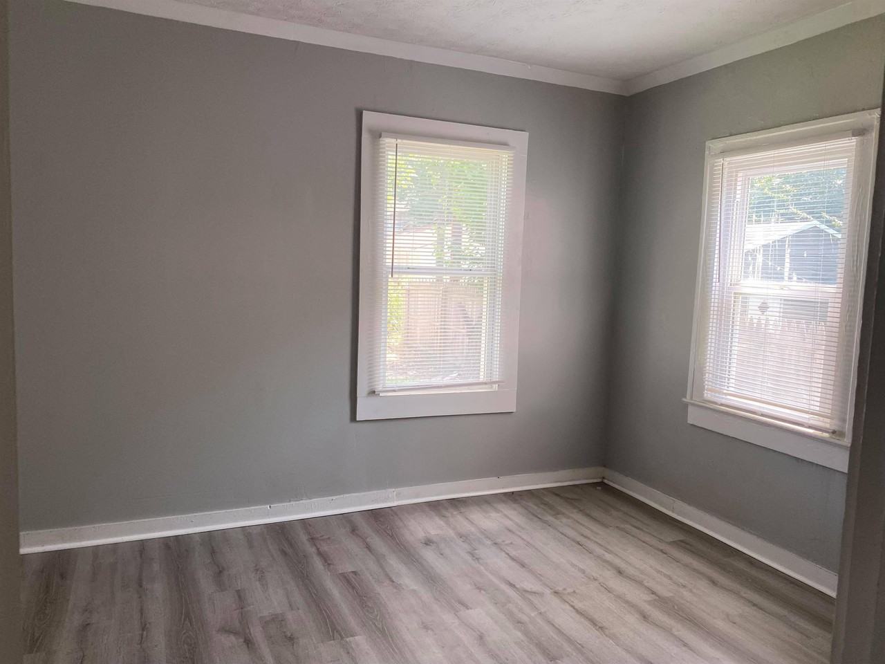 4031 Boulevard Pl #4031 - Photo 2 of 8