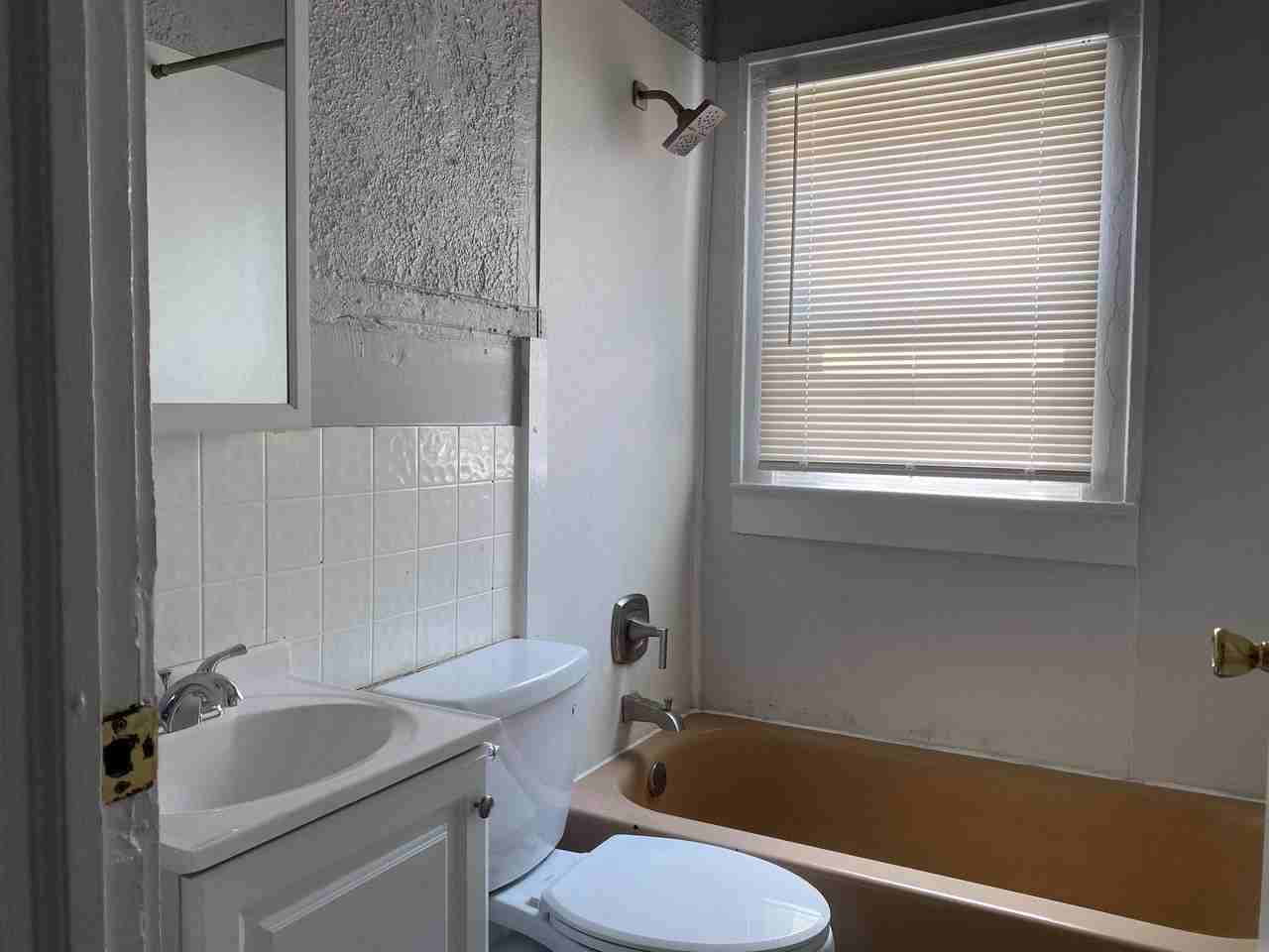 4031 Boulevard Pl #4031 - Photo 6 of 8