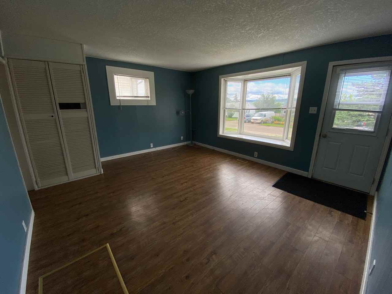 960 Cornwall Cres #960 - Photo 4 of 11