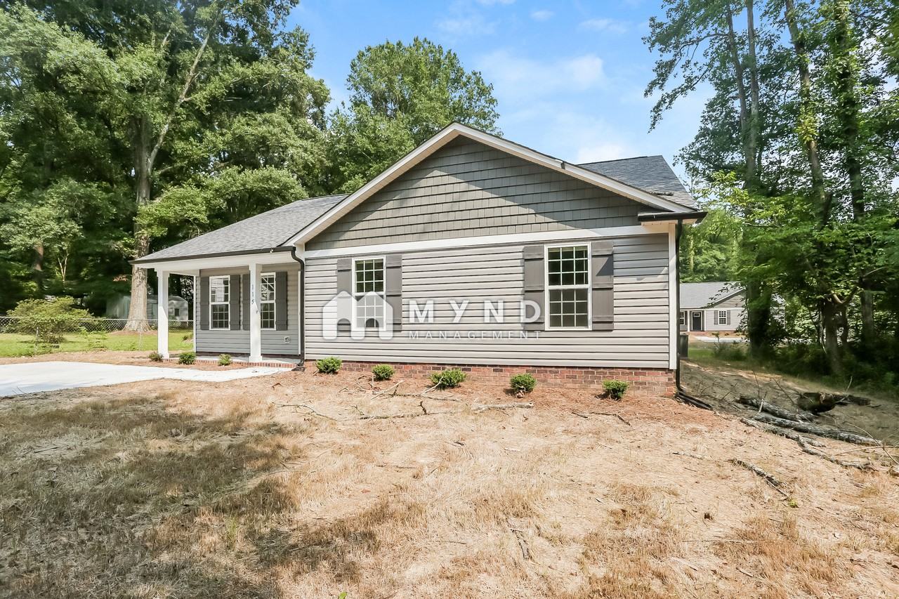 115 Dove Ave Sw - Photo 2 of 16