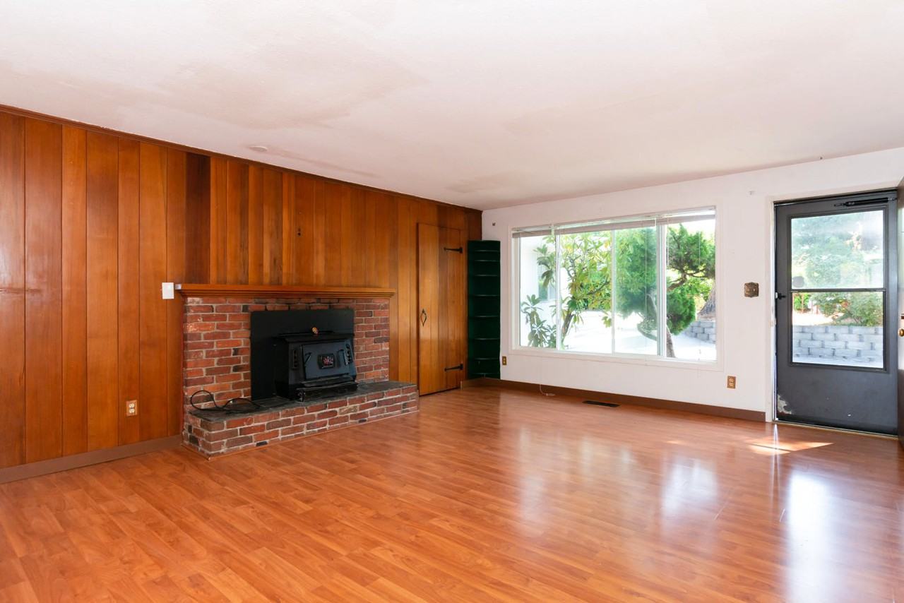 3rd Ave Nw - Photo 2 of 31