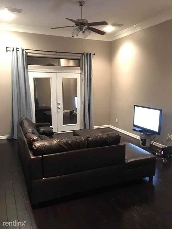 4118 Bonner View Ln - Photo 3 of 34