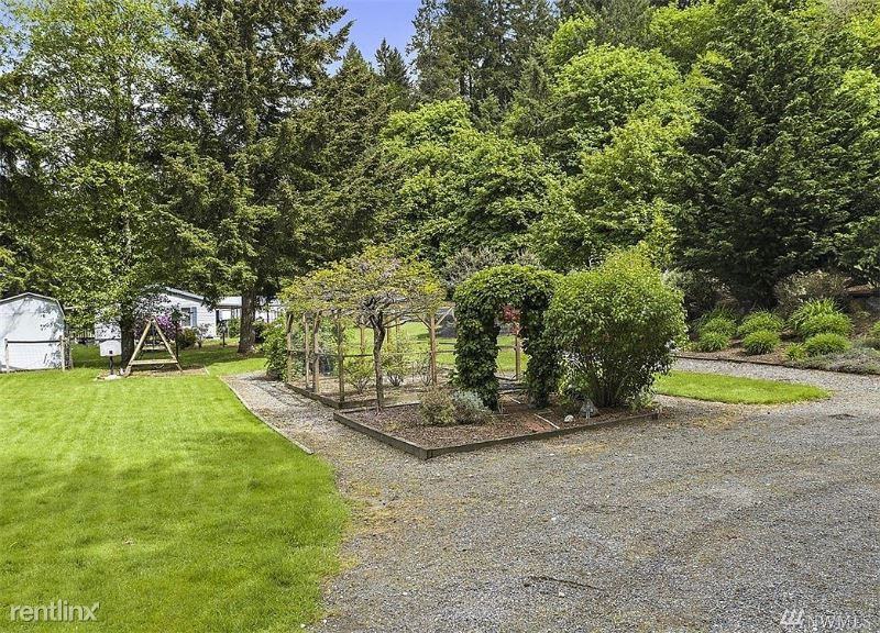 2114 286th St E - Photo 2 of 3