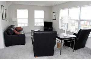 Short Term Housing-North Brunswick, NJ - Photo 3 of 10