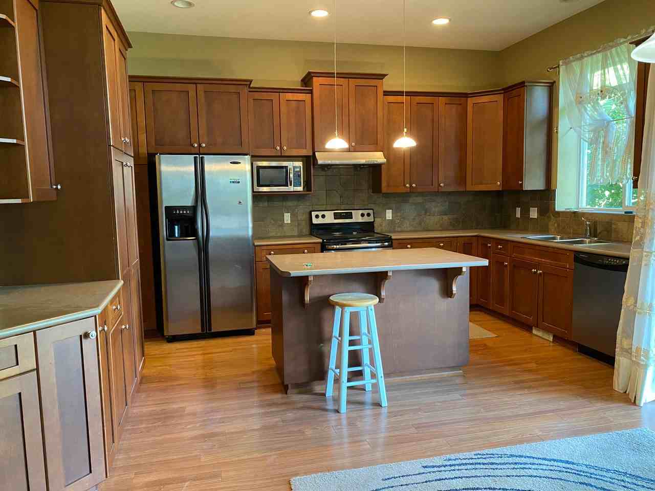 19218 Fieldstone Walk - Photo 3 of 23