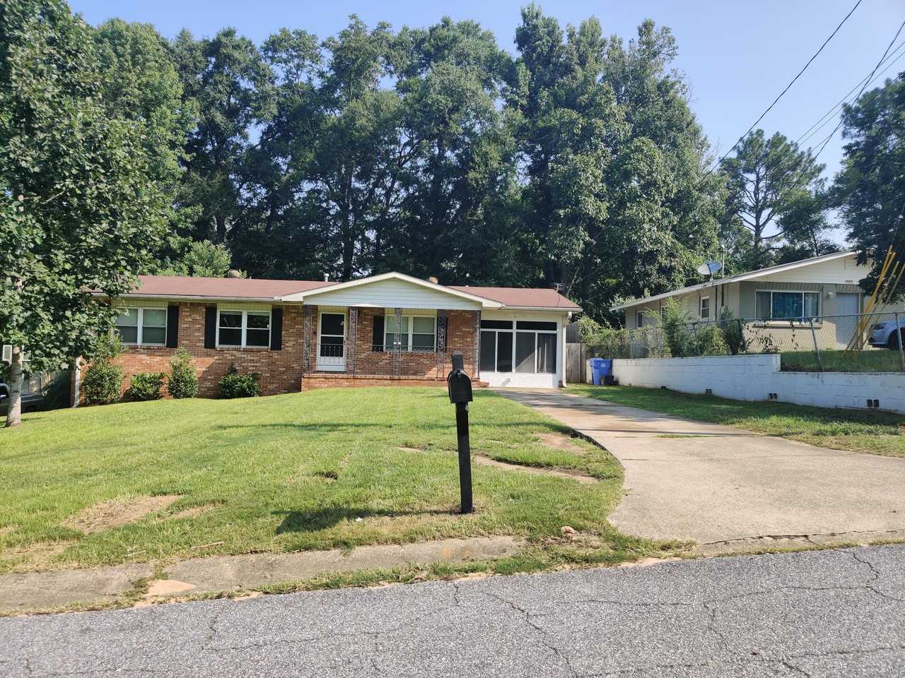 1549 Barcelona Dr - Photo 2 of 19