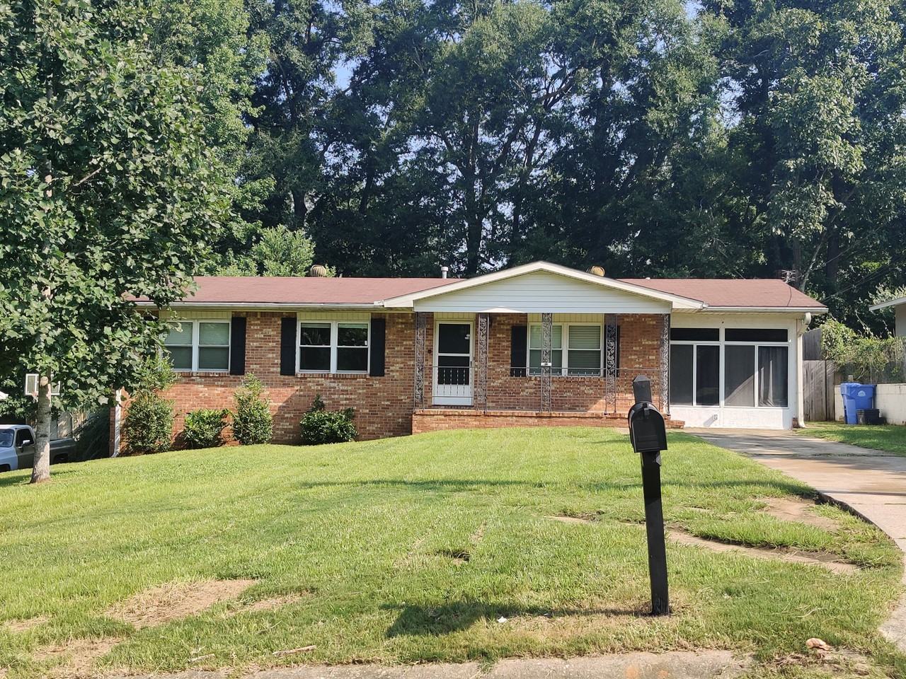 1549 Barcelona Dr - Photo 3 of 19