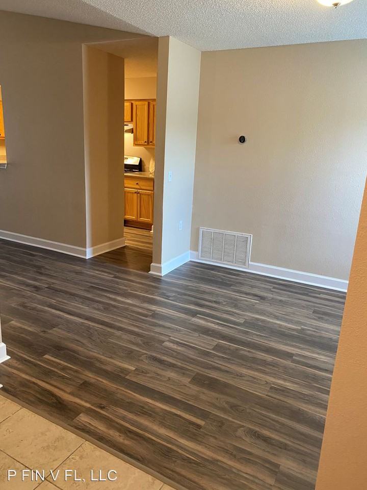 644 Carrier Dr - Photo 2 of 15