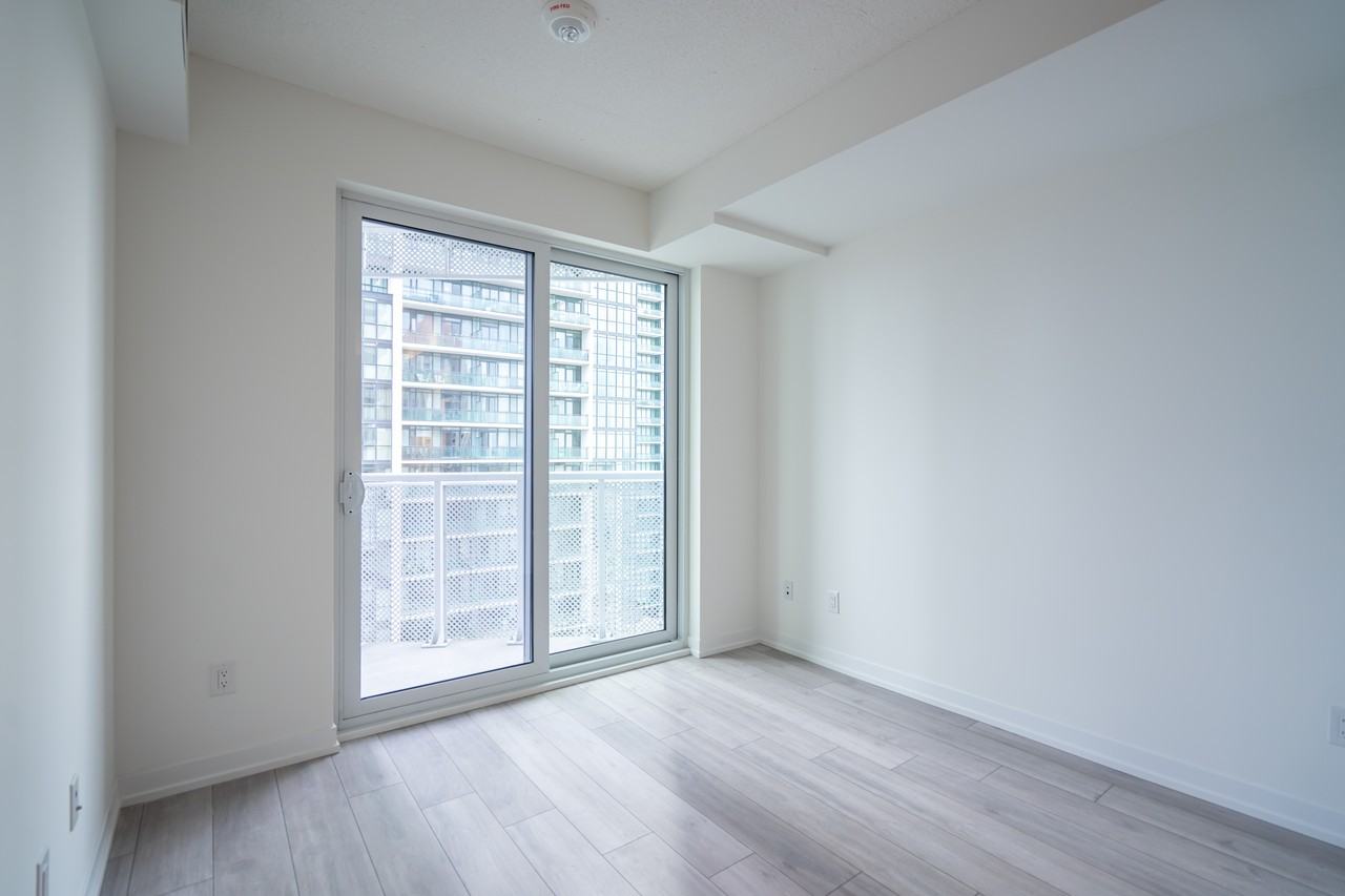 4065 Confederation Pky - Photo 3 of 17