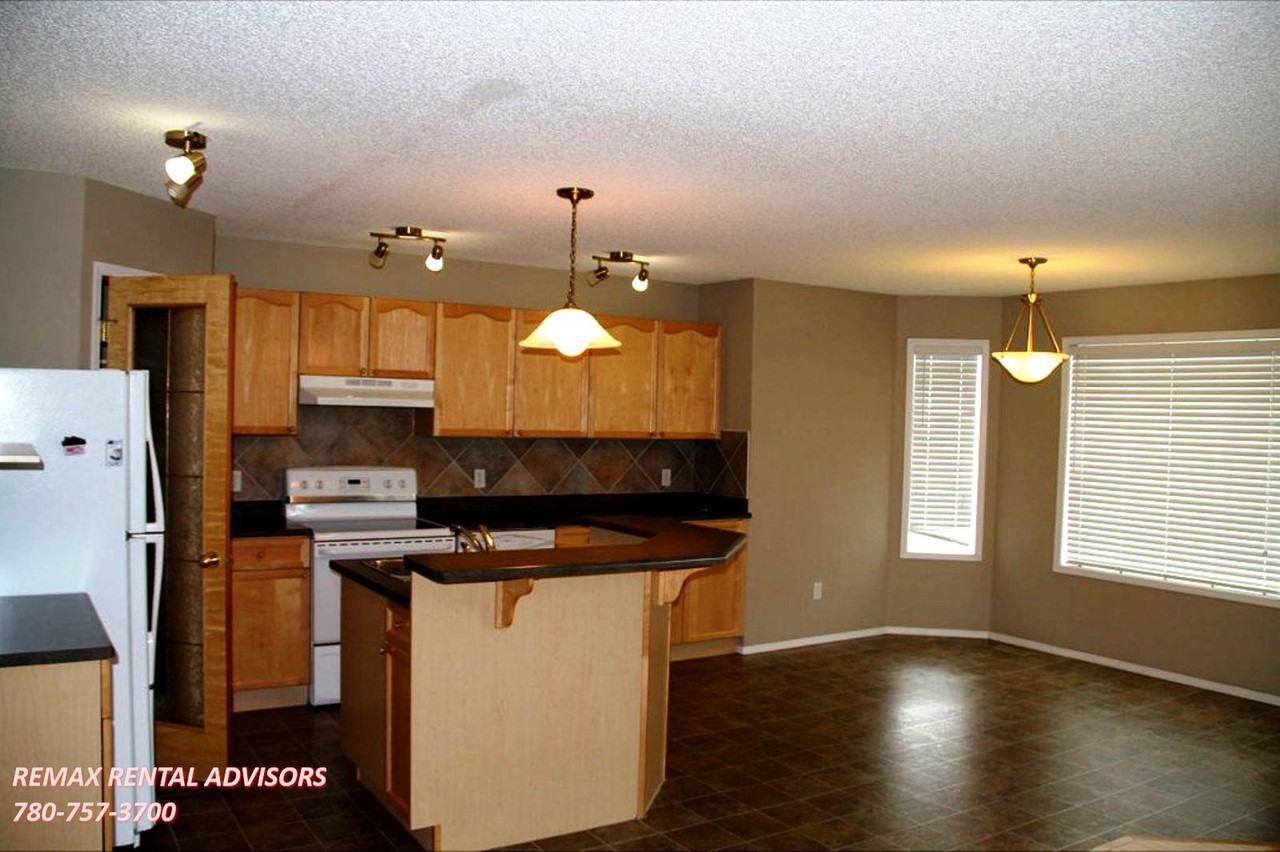 2932 Mcphadden Way Sw - Photo 2 of 14