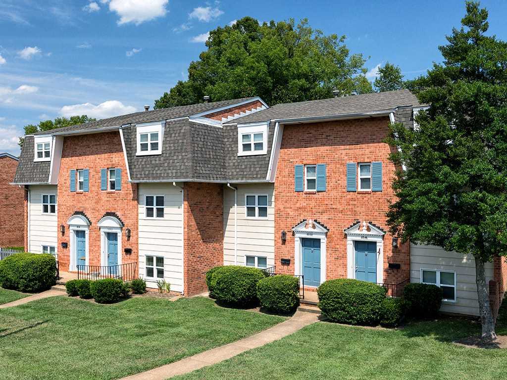 Chelsea Square Apartments - Photo 6 of 13