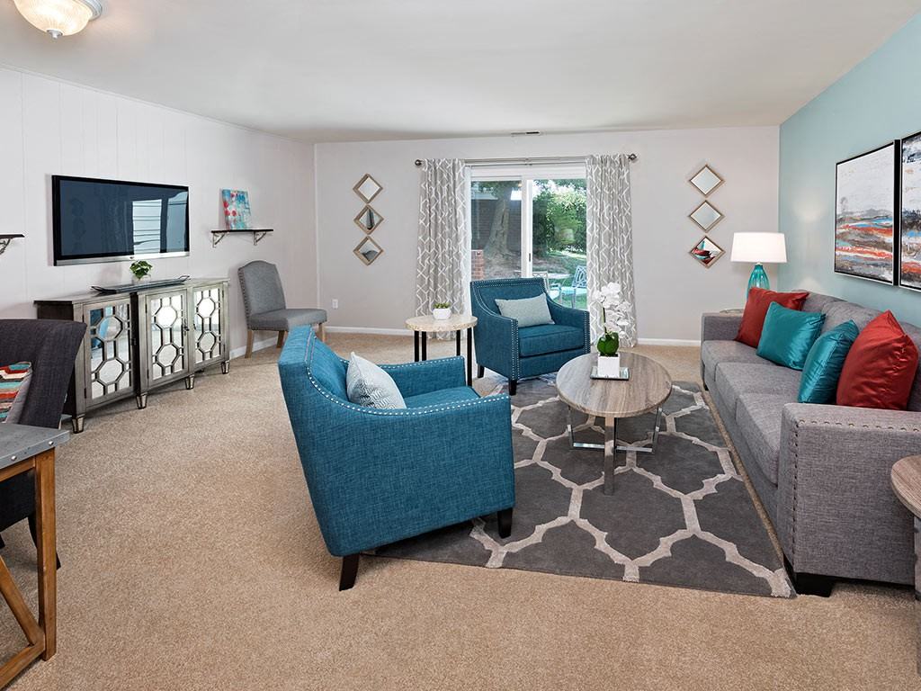 Chelsea Square Apartments - Photo 7 of 13