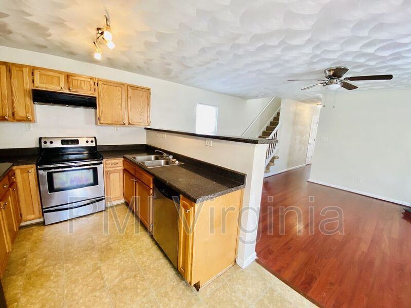 1339 Maltby Ave - Photo 2 of 16