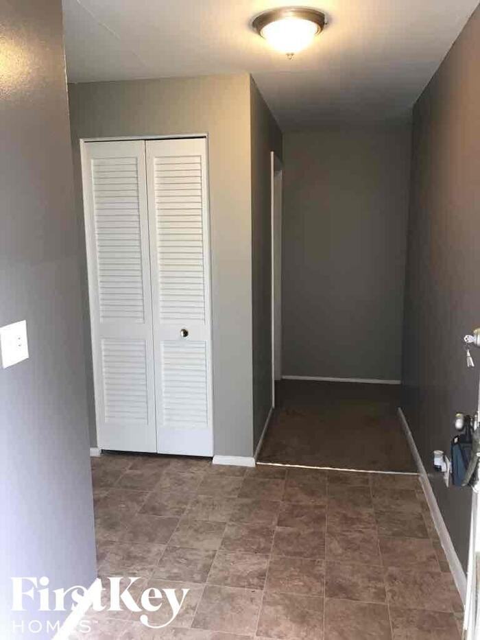 863 Hanson Dr - Photo 2 of 23