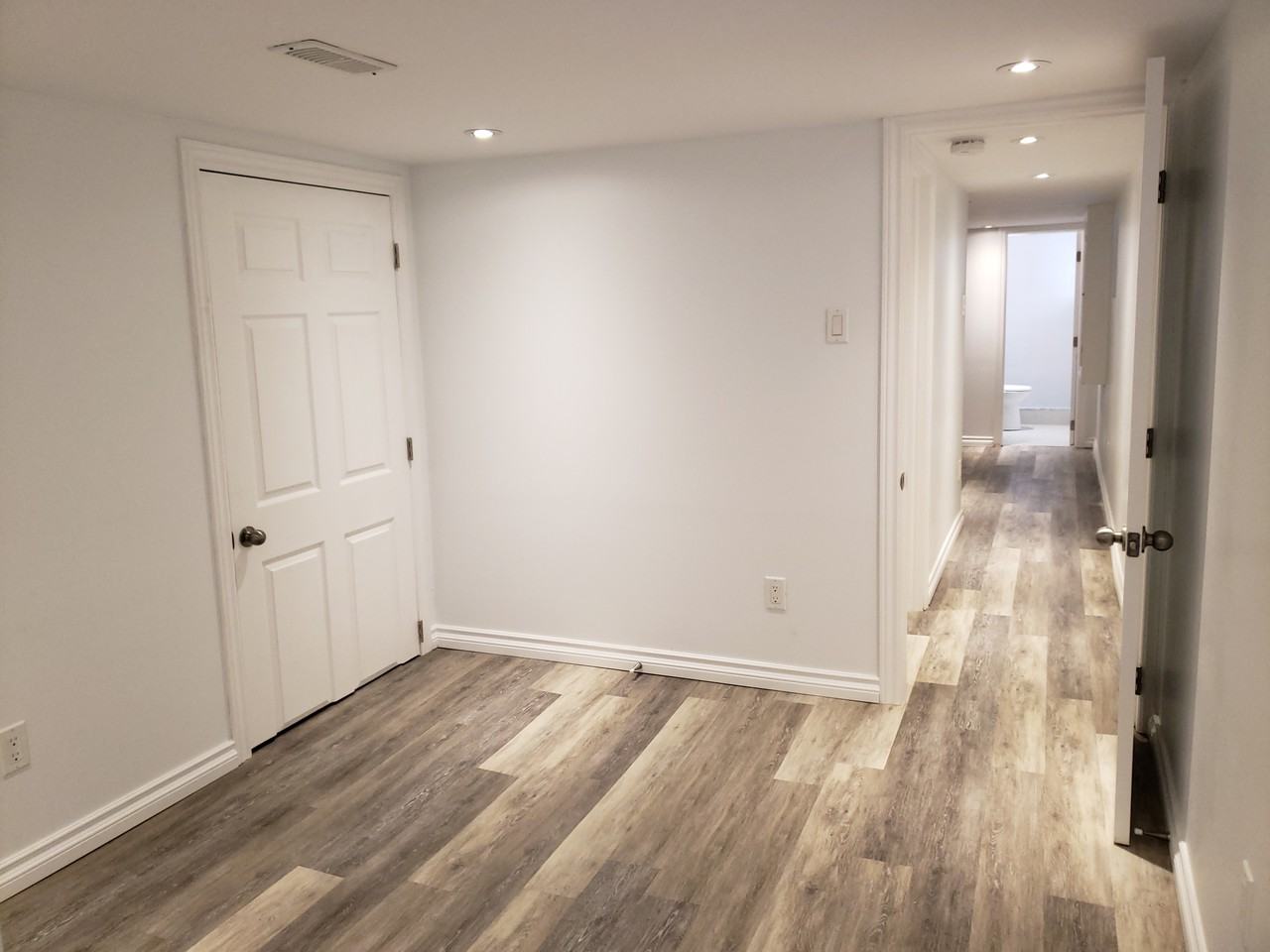 198 Westmount Avenue - Photo 5 of 9