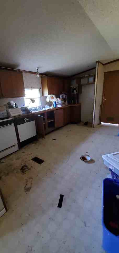 275 Taylor Road - Photo 2 of 12