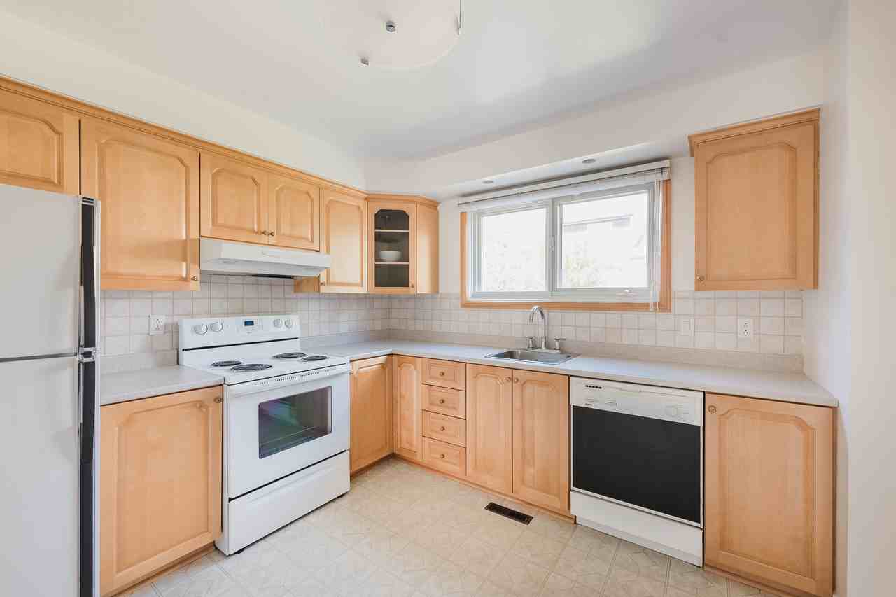 9 Carmel Crescent - Photo 2 of 12