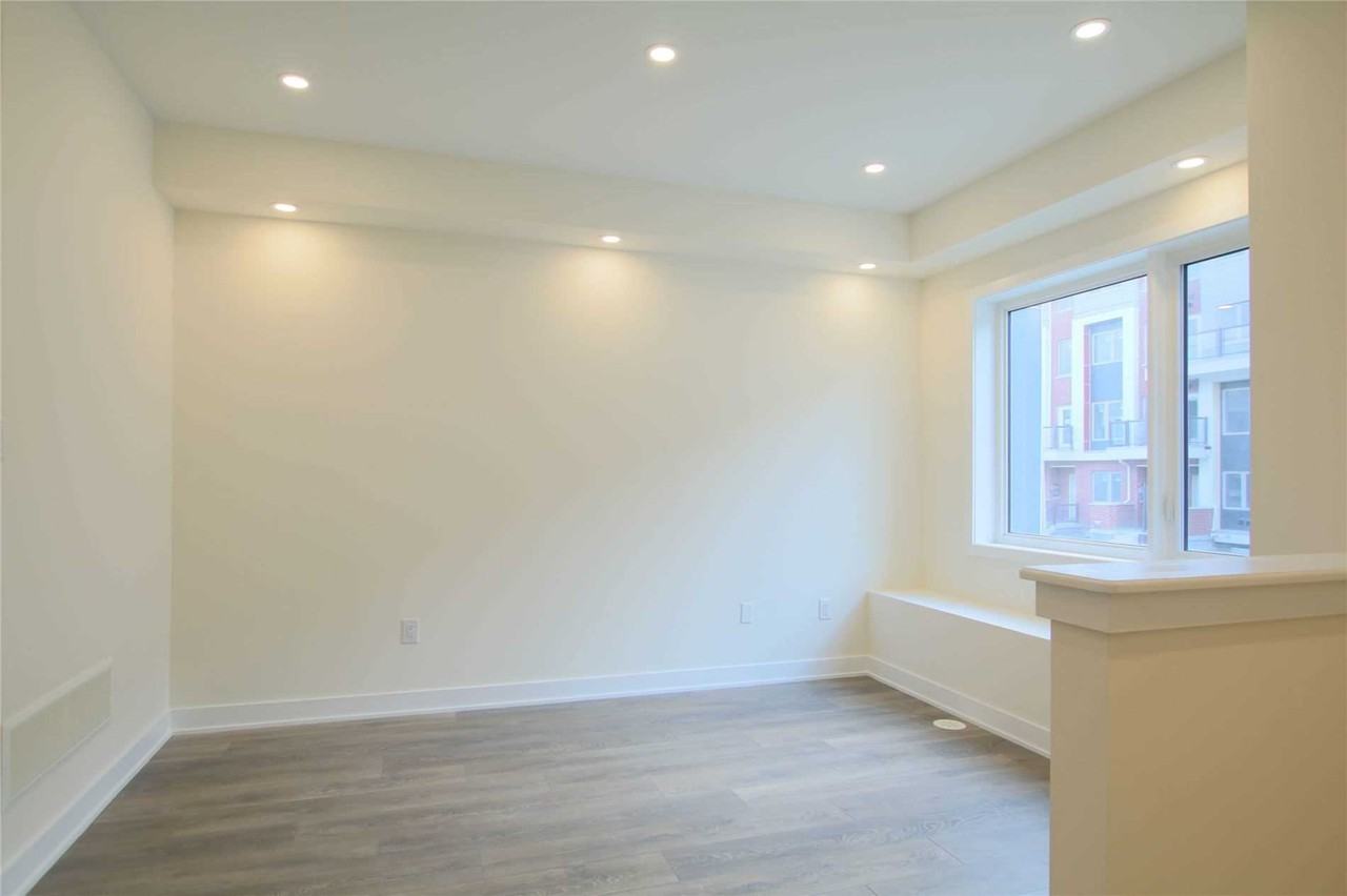 113 William Duncan Road - Photo 3 of 33