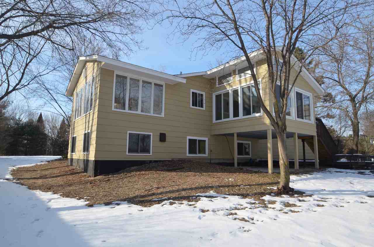 17419 Interlachen Dr NE - Photo 2 of 14