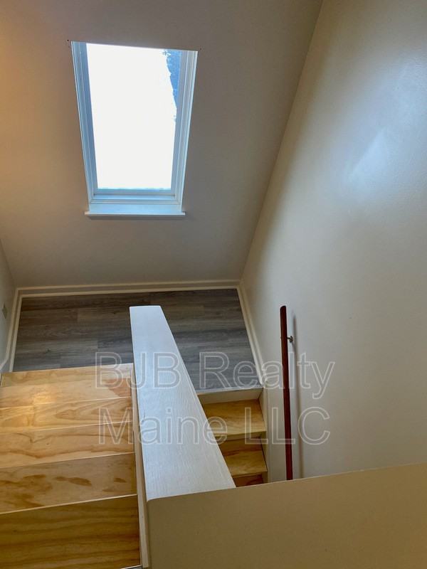 395 Lisbon St #5 - Photo 4 of 10