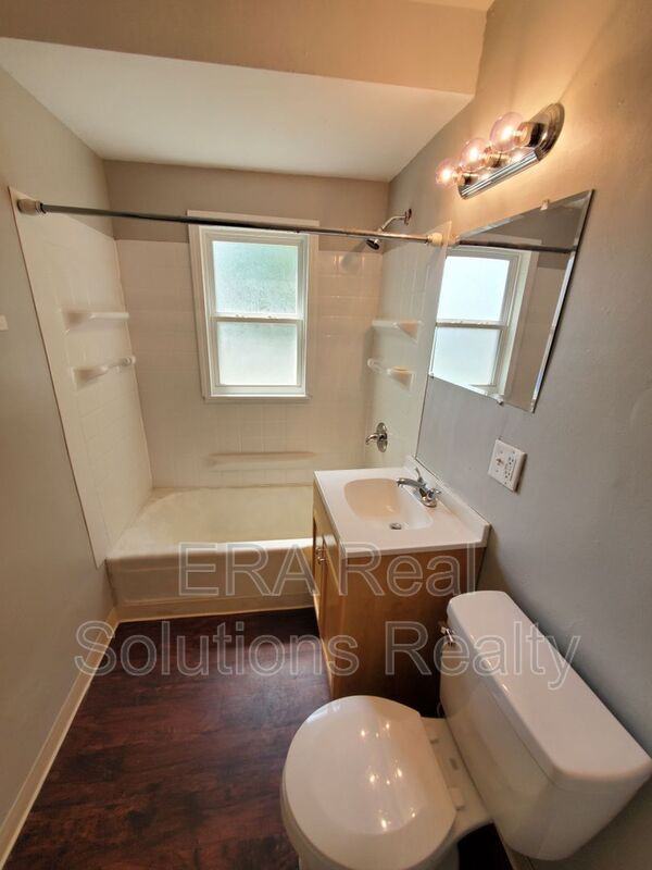 1685 E Whittier St - Photo 3 of 11