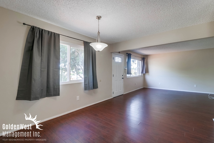 1311 O Ave - Photo 3 of 10